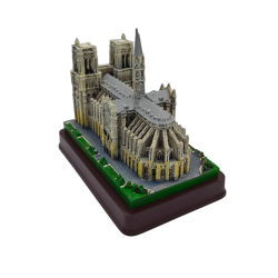 Notre-Dame de Paris en résine